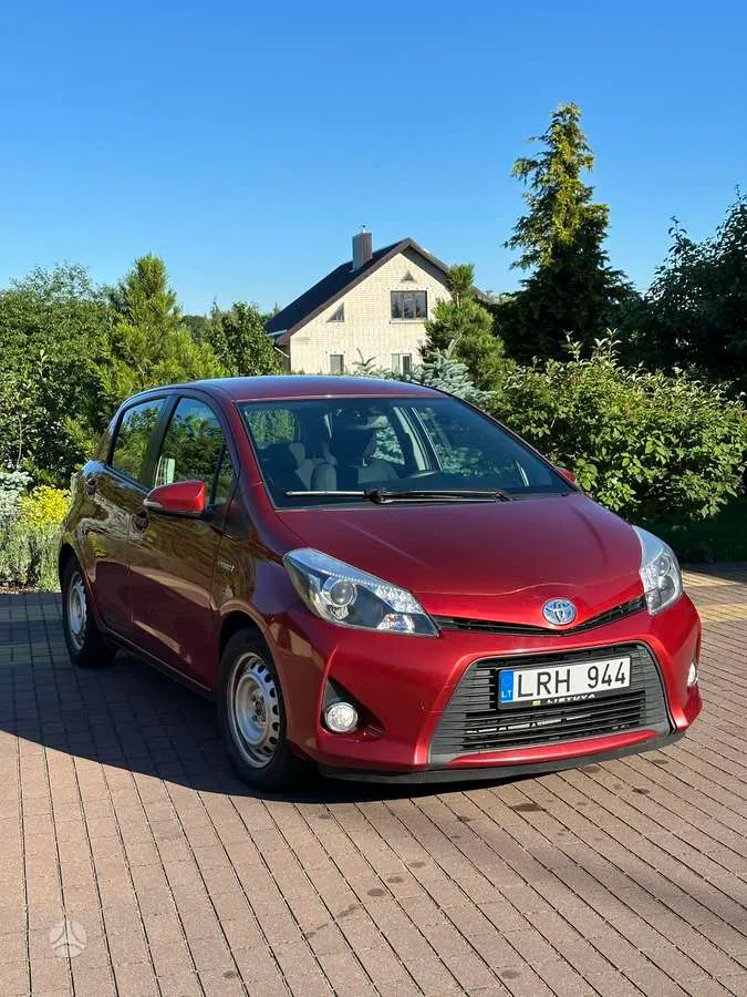 Toyota Yaris - 1