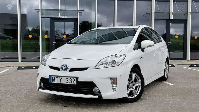 Toyota Prius - 1