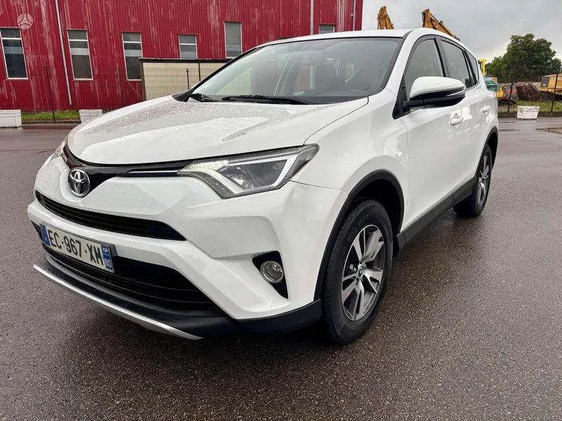 Toyota RAV4 - 1