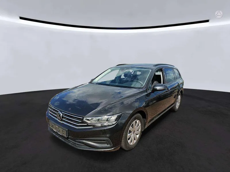 Volkswagen Passat - 1