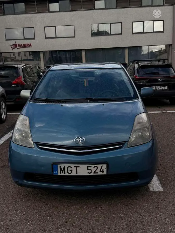 Toyota Prius - 1