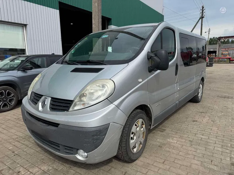 Renault Trafic - 1