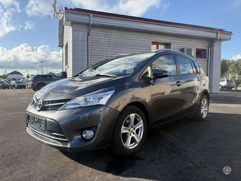 Toyota Verso - 1