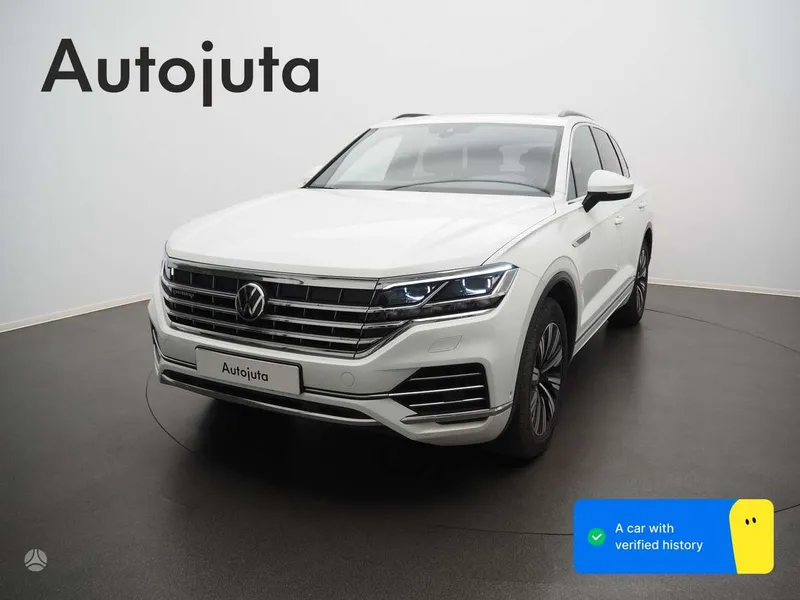 Volkswagen Touareg - 1