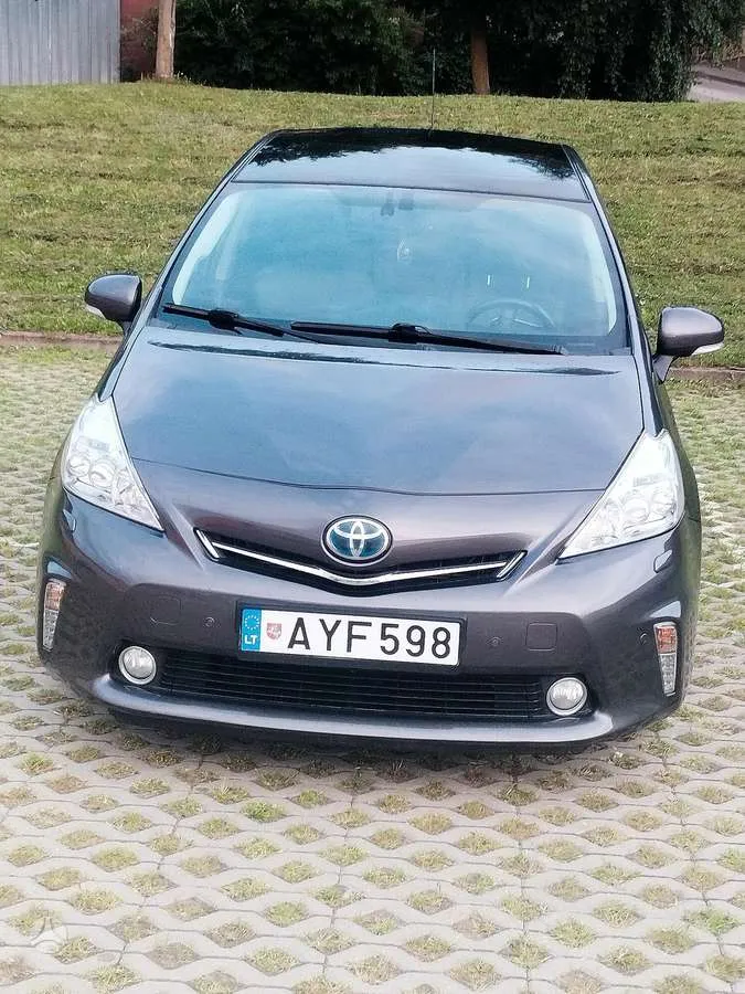 Toyota Prius+ - 1