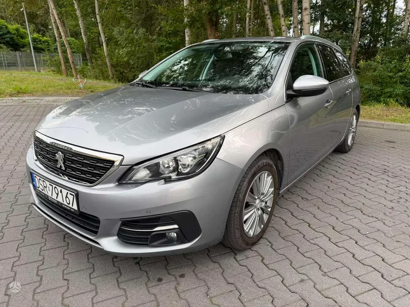 Peugeot 308 - 1