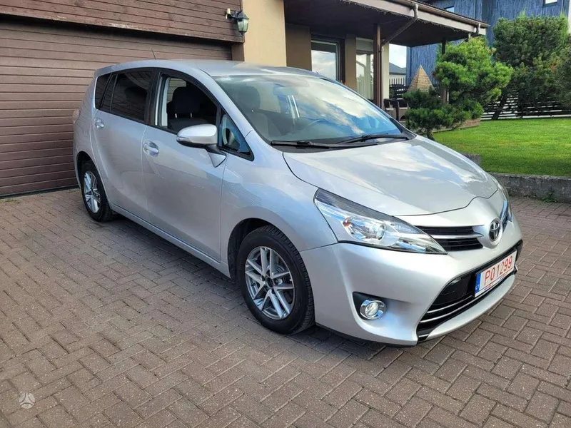 Toyota Verso - 1