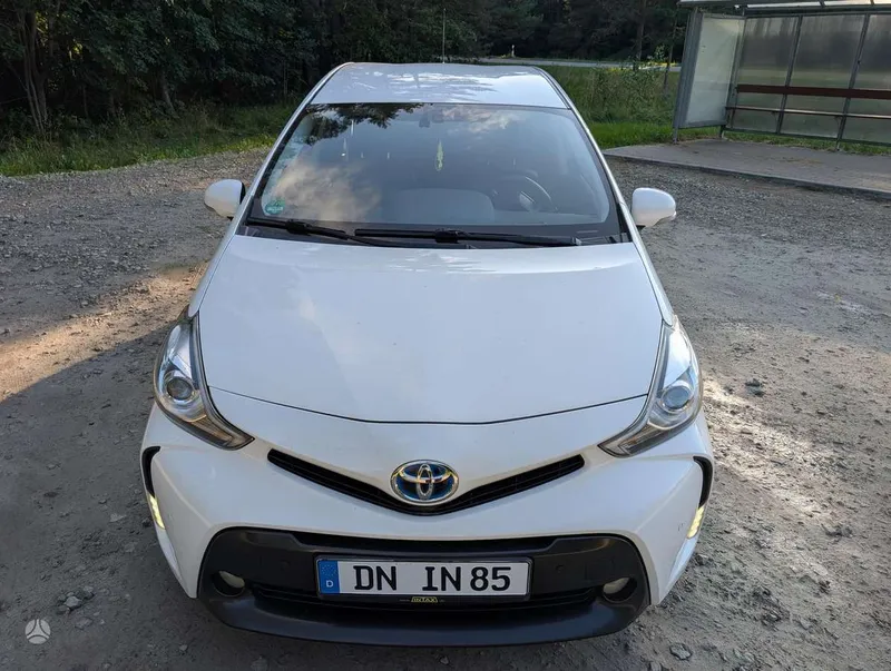 Toyota Prius+ - 1