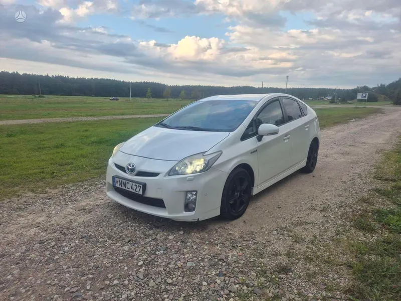 Toyota Prius - 1