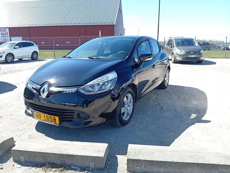 Renault Clio - 1