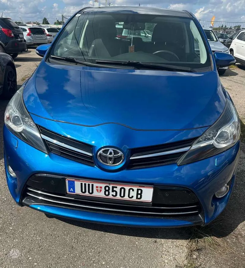 Toyota Verso - 1