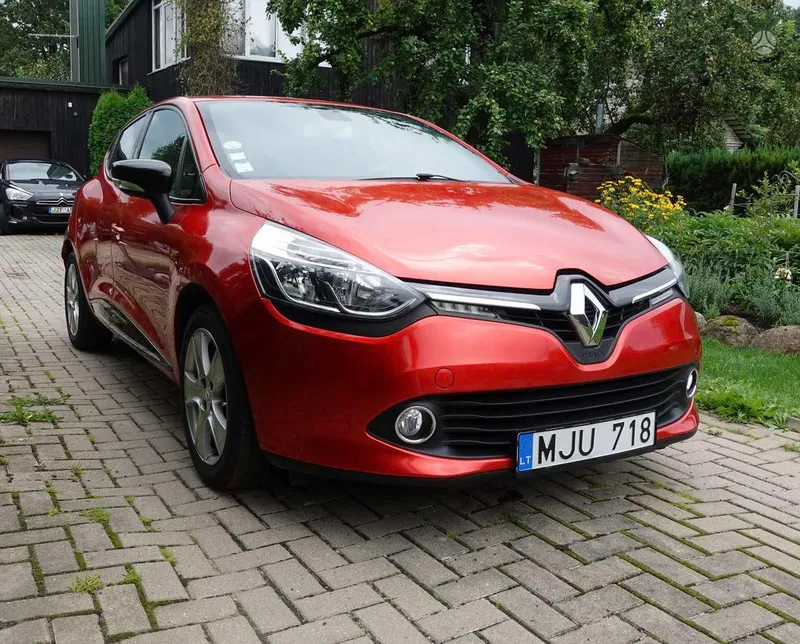 Renault Clio - 1