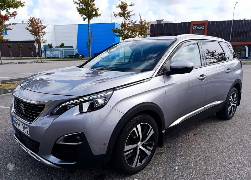 Peugeot 5008 - 1