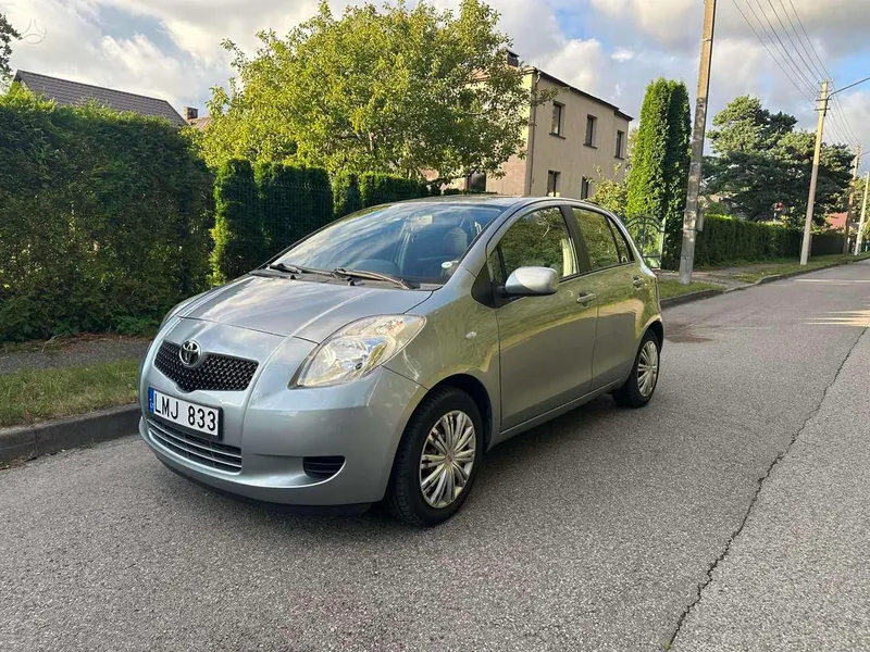 Toyota Yaris - 1