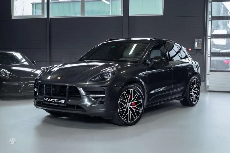 Porsche Macan - 1