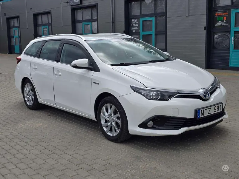 Toyota Auris - 1