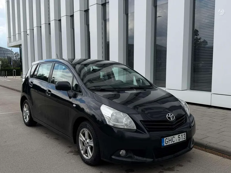Toyota Verso - 1