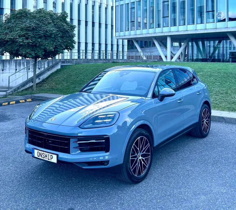 Porsche Cayenne - 1