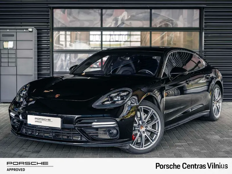 Porsche Panamera - 1