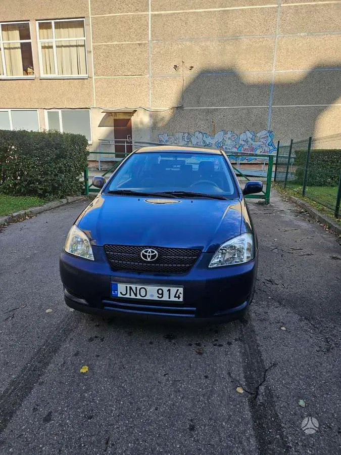 Toyota Corolla - 1