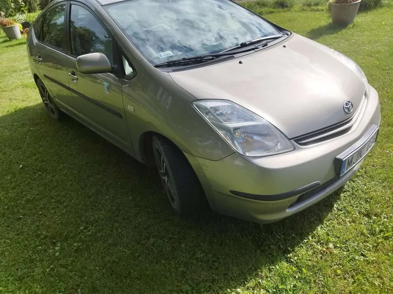 Toyota Prius - 1