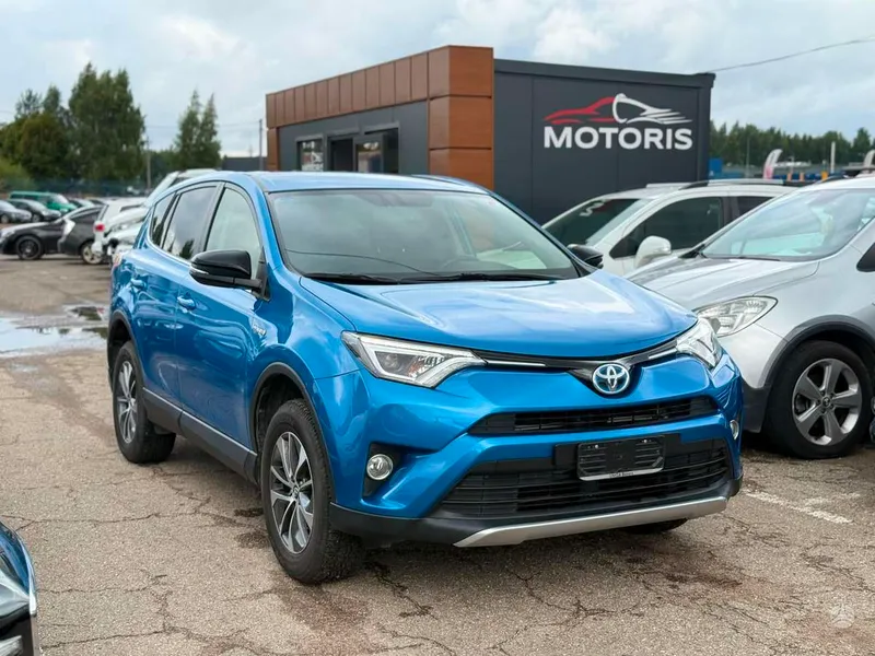 Toyota RAV4 - 1
