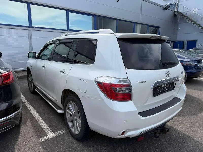 Toyota Highlander - 1