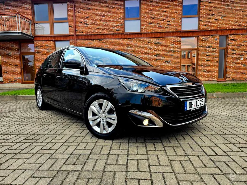 Peugeot 308 - 1