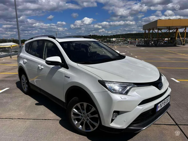 Toyota RAV4 - 1