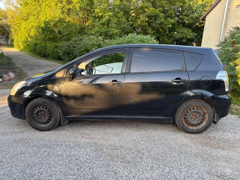 Toyota Corolla Verso - 1