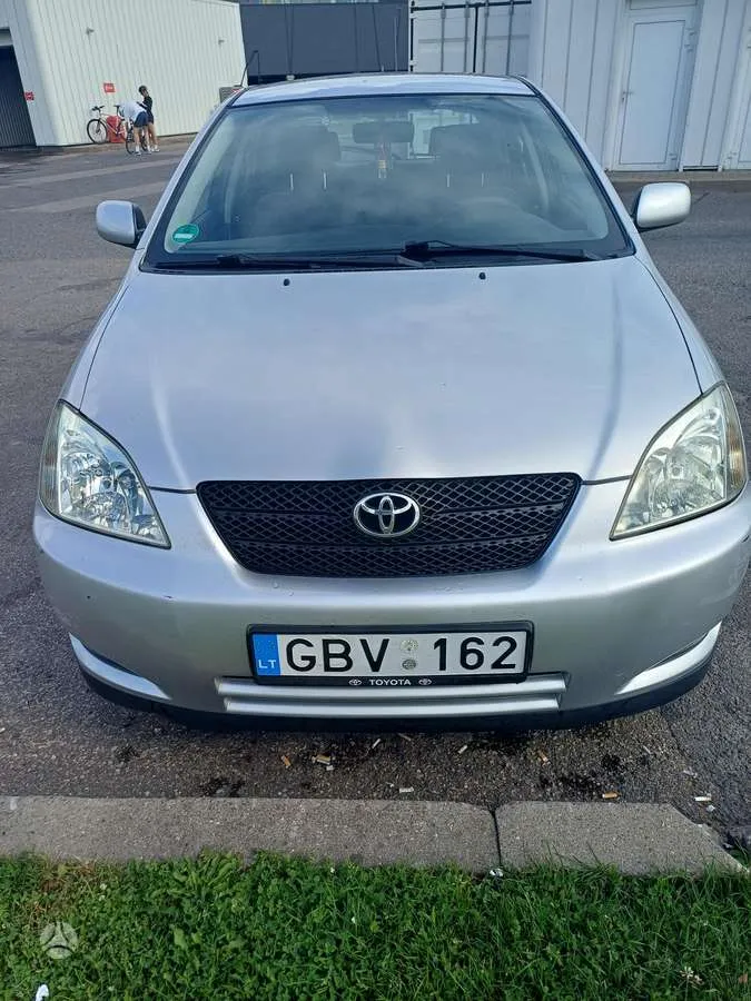 Toyota Corolla - 1
