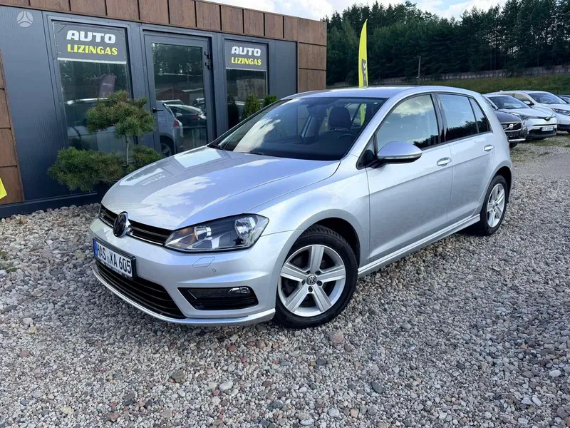 Volkswagen Golf - 1