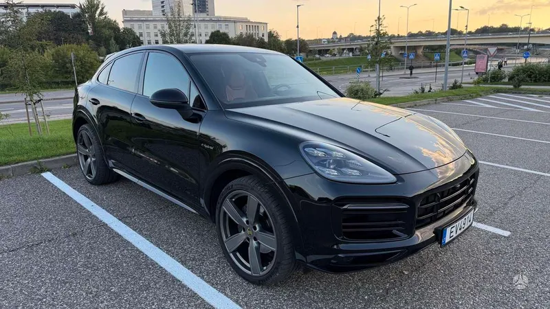Porsche Cayenne Coupe - 1