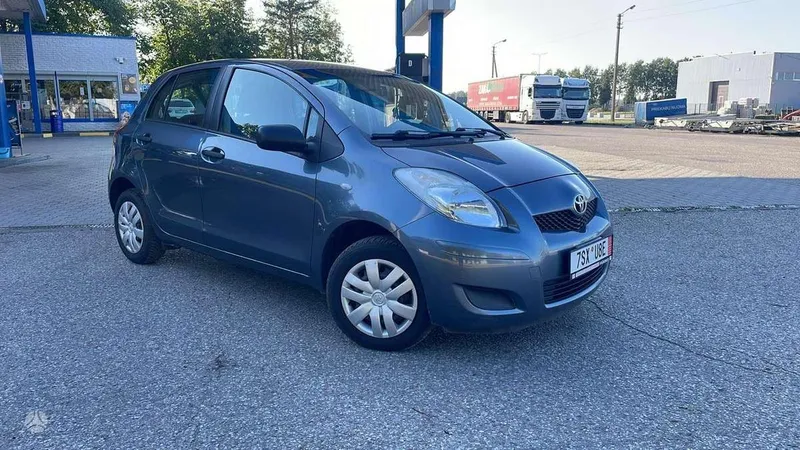 Toyota Yaris - 1