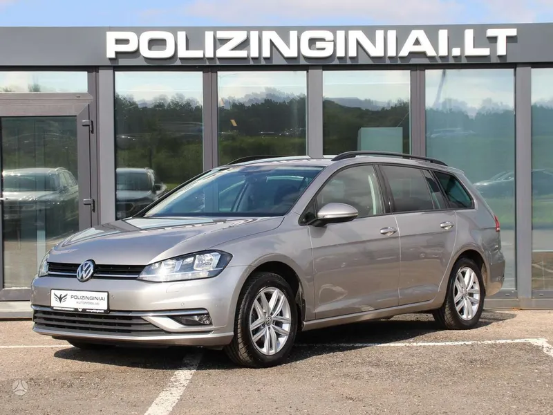 Volkswagen Golf - 1