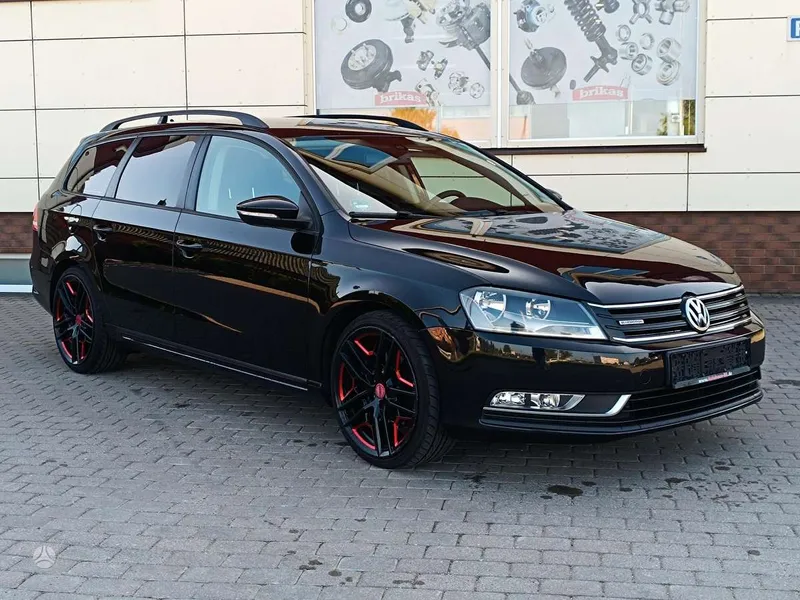 Volkswagen Passat - 1