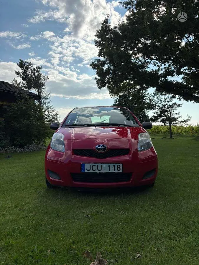 Toyota Yaris - 1