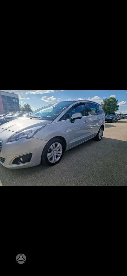 Peugeot 5008 - 1