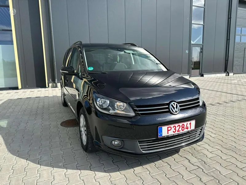 Volkswagen Touran - 1