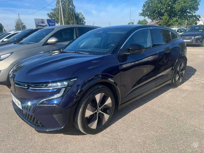 Renault Megane E-Tech - 1
