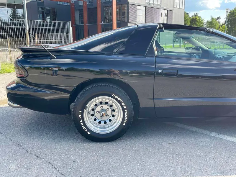 Pontiac Firebird - 1
