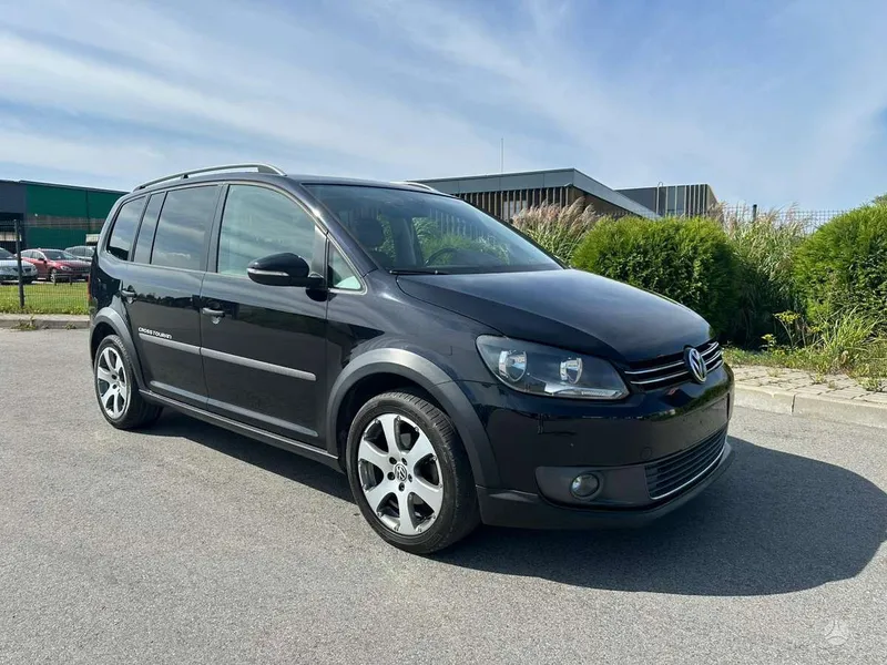 Volkswagen Cross Touran - 1