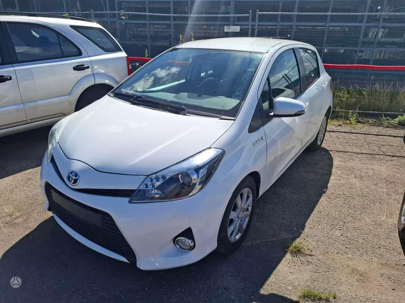 Toyota Yaris - 1