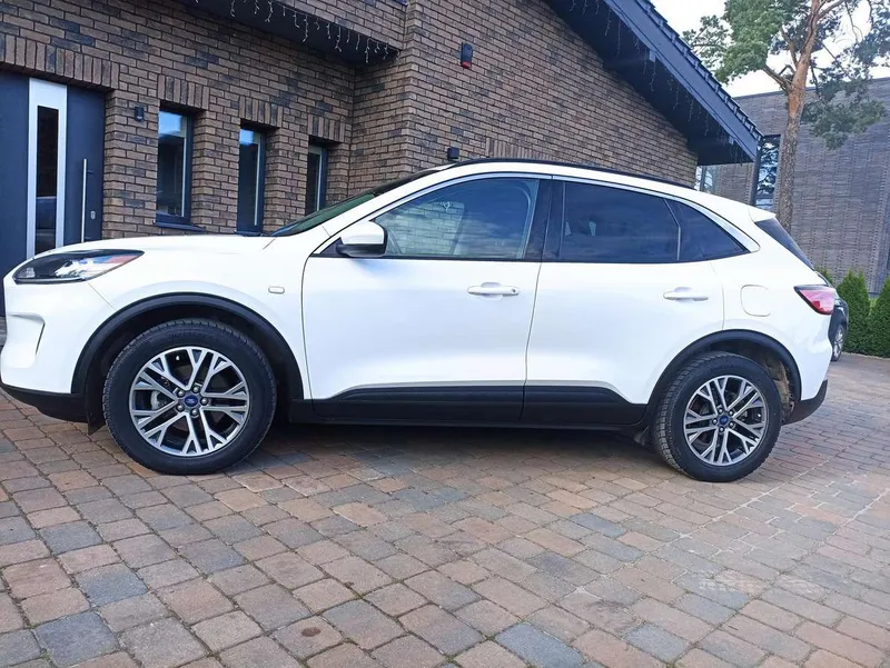 Ford Escape - 1