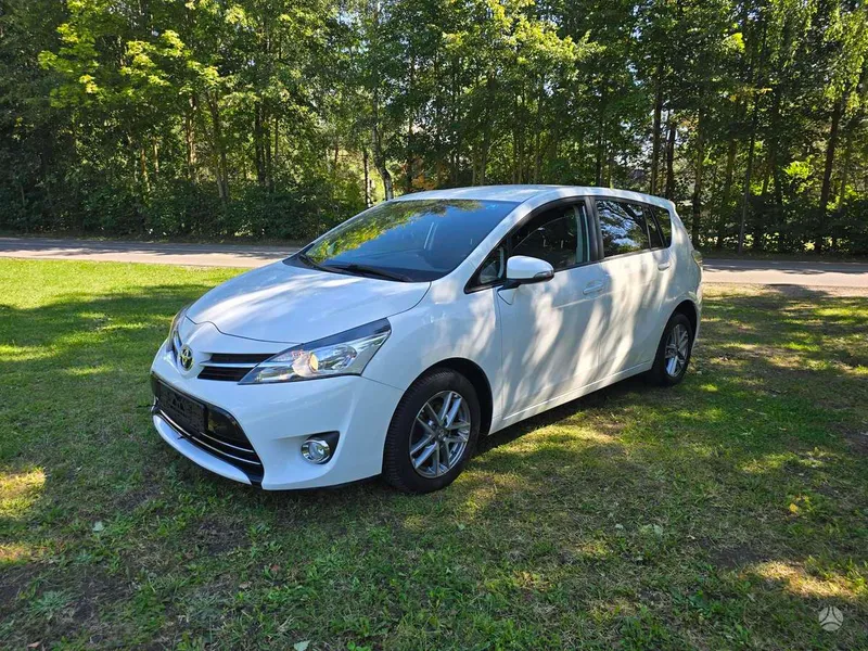 Toyota Verso - 1