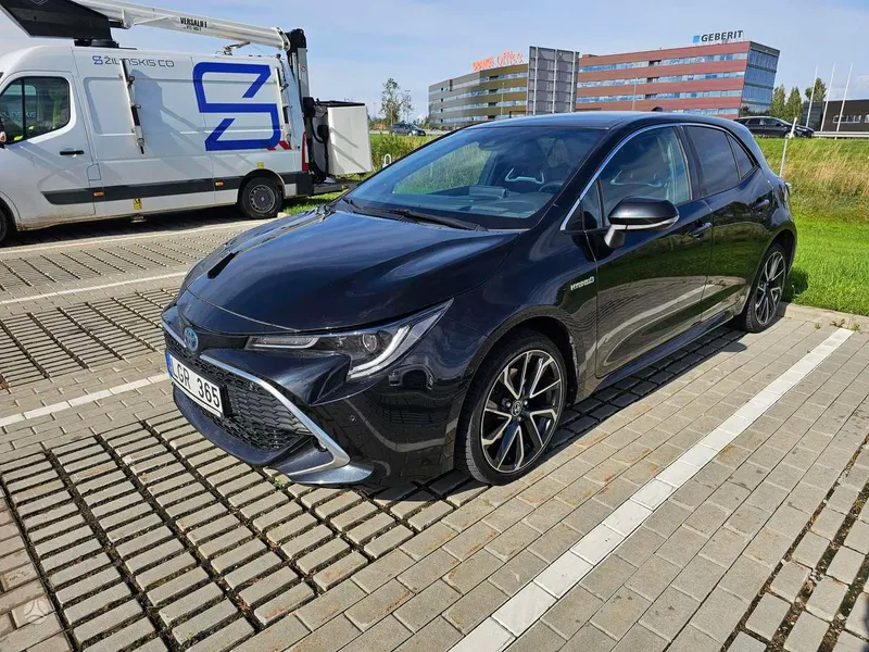 Toyota Corolla - 1