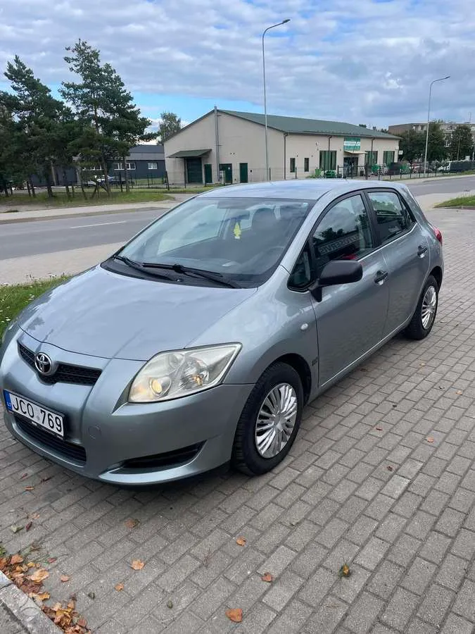 Toyota Auris - 1