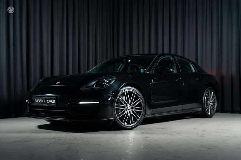 Porsche Panamera - 1