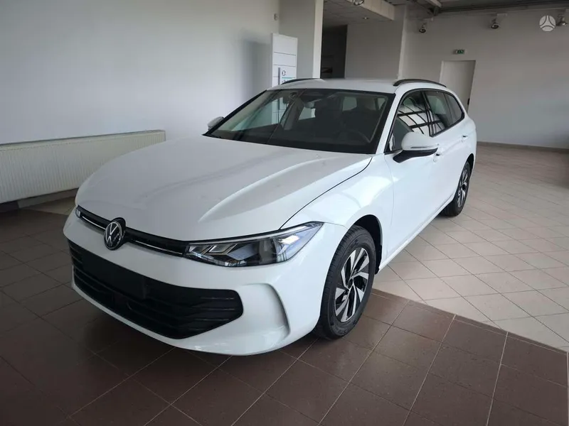 Volkswagen Passat - 1