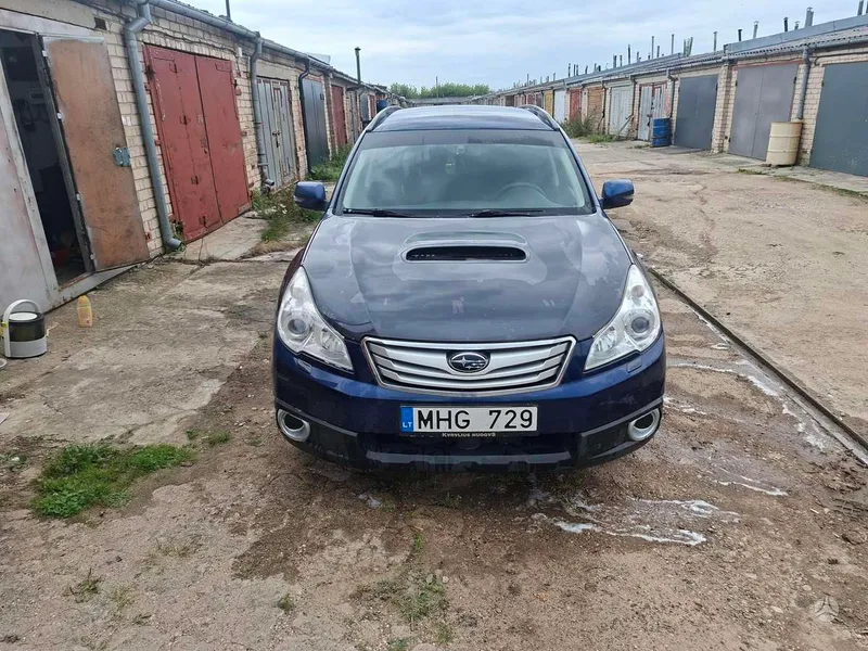 Subaru Outback - 1